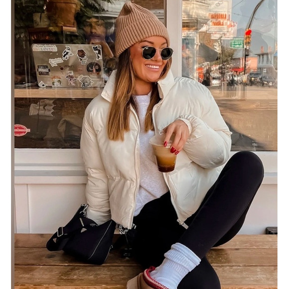 Fabletics Puffer Wander Cropped Womens Jacket Size XXL color: Egret NWT - Picture 3 of 16